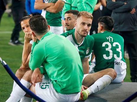 שחקני חיפה אחרי גמר הגביע. "תחושת פספוס" (אלן שיבר)