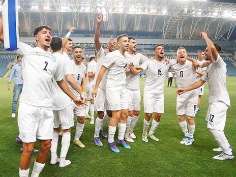 שני משחקים מהיורו (אלן שיבר)