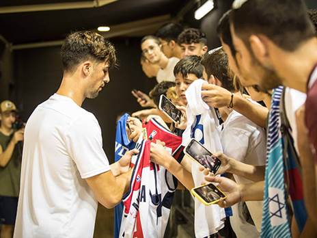 "יכולים לזכות" (עודד קרני)