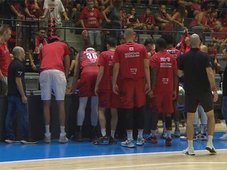 יש ניצחון ראשון