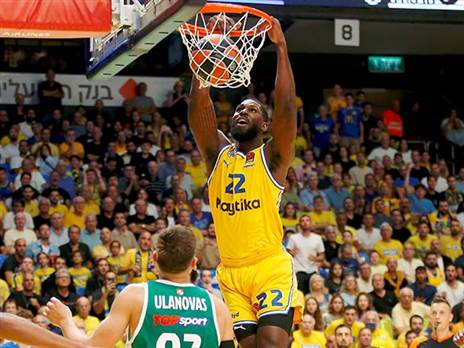 מכבי מבקשת ממנו דברים שונים משהכיר. פויתרס (אלן שיבר)