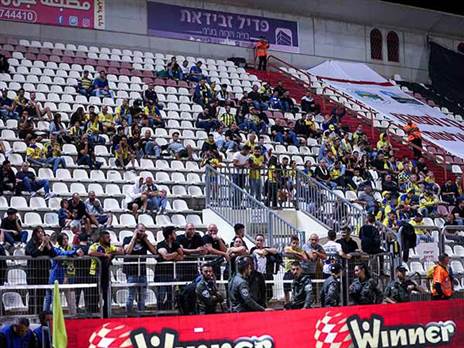 מחנות האוהדים התקוטטו (מאור אלקסלסי)