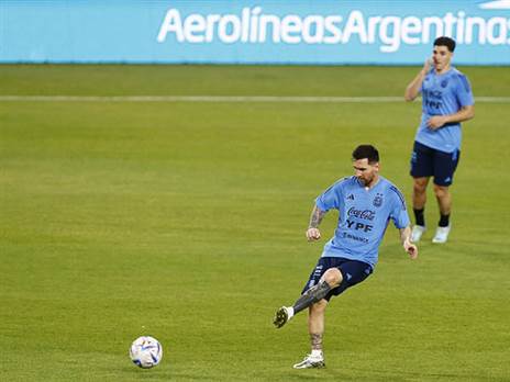 "אשמח שיסיים עם הגביע". מסי (GETTY)