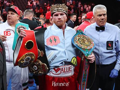 פתח חזית עם ליאו מסי. אלבארס (Erik Verduzco / Las Vegas Review-Journal)