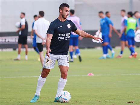 ניסיונות להכשירו למשחק. חטיב (קובי אליהו)