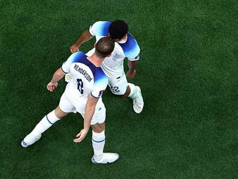 בקרוב בליברפול? הנדרסון ובלינגהאם (GIUSEPPE CACACE/AFP via Getty Images)