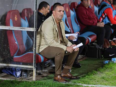 מחמאות על ניהול המשחק. בן שמעון (לירון מולדובן)