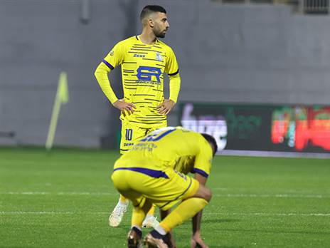 שחקני ריינה. החיזור יסייע לברוח מהקו? (דני מרון)