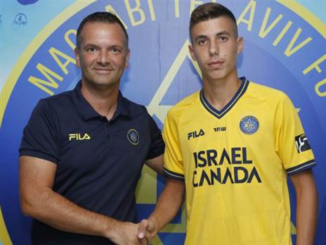 יחתום על חוזה חדש בקיץ (קרדיט: מכבי ת''א, האתר הרשמי)