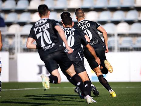 עלה לפסגת כובשי השערים בליגת העל. סזאר (מאור אלקסלסי)