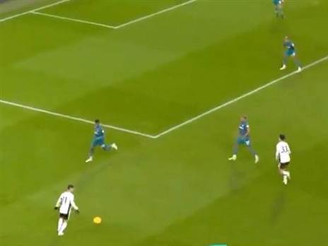 קיבל את הכדור במקום האהוב עליו