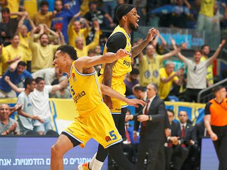 תיאום אדיר שלהם. בראון ובולדווין (אלן שיבר)