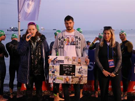 אייל אשכר בטקס לזכר אחיו | צילום: גיא דר