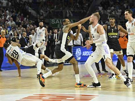 קטטה שלא נראתה (GETTY)