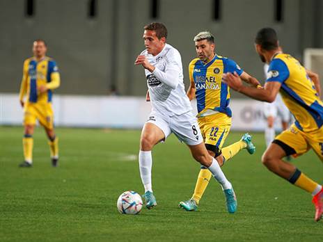 ארד בר. הבעלים רוצה שיישאר (אלן שיבר)