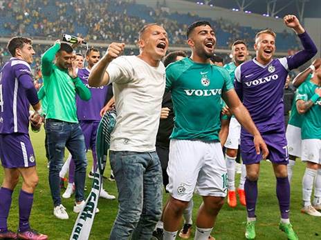 "המאמן הגדול בתולדות הכדורגל הישראלי". בכר (אלן שיבר)