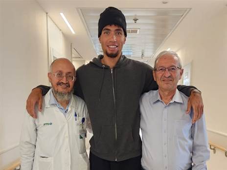 כהן ורופאיו (דוברות מרכז רפואי מאיר מקבוצת כללית)