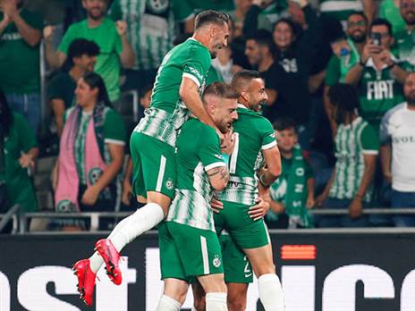 "נתחרה על כל התארים גם בעתיד" (אלן שיבר)