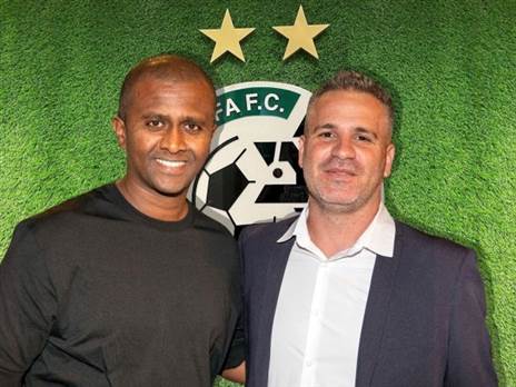 מסאי דגו וסוכנו אורן יחזקאל