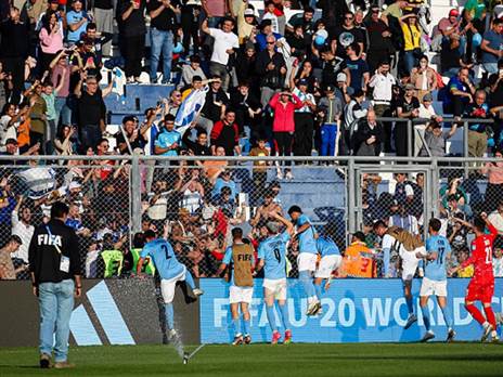בברזיל התקשו לעכל (Martin Fonseca/Eurasia Sport Images/Getty Images)