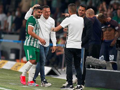 אבו פאני. יוחלף בזר (אלן שיבר)