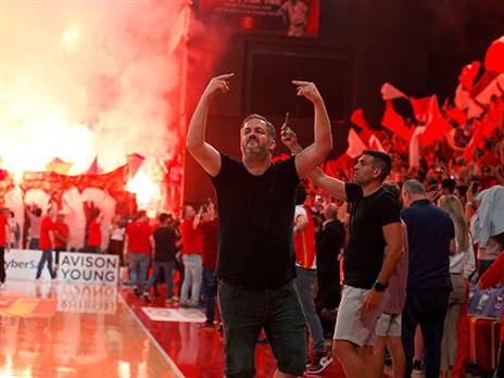 משפיע על המשחק לרעה (אלן שיבר)