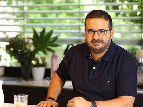 יו"ר של חברה מצליחה מאוד. ינאי  (רונן פדידה)