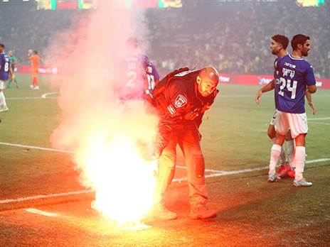 חוצה קהלים (אלן שיבר)