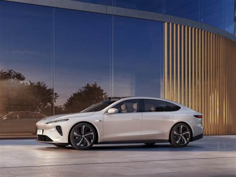 ET7 מול טסלה מודל S