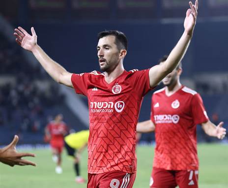 אוז'בולט אוהב לשחק נגד בית"ר (דני מרון)