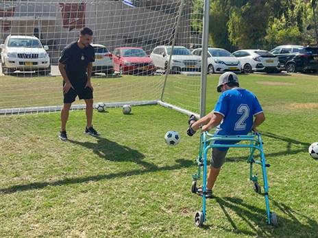 עושה את המיטב כדי לשמח (מכבי חיפה)