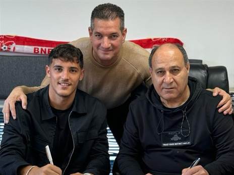 עם אבו יונס וסוכנו עידן בן אבו