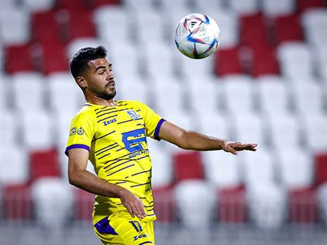 בדרך לקבוצה הרביעית בקריירה. לואי חלף (צילום: מאור אלקסלסי)