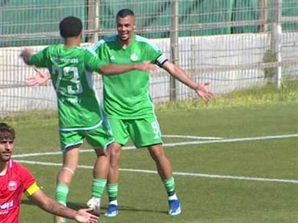 דהן ממשיך להפציץ