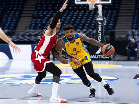 “עוברים עליו דברים“ (GETTY)