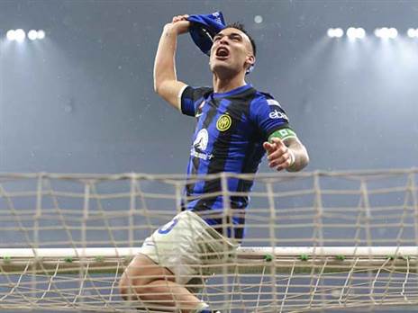 "חצי בחלום, חצי בסיוט" (GETTY)