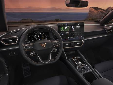 בפנים יש מסך גדול יותר