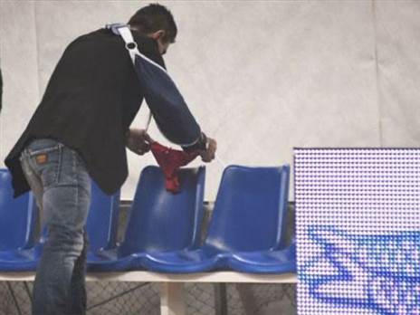 דימיטריס ינאקופולוס הניח תחתונים על ספסל אולימפיאקוס