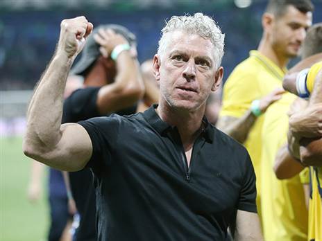 מיץ` גולדהאר. אפילו הוא הגיע (אלן שיבר)