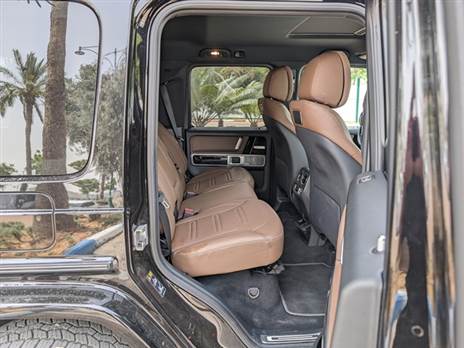 למרות הגודל, מרווח הברכיים לא מרשים