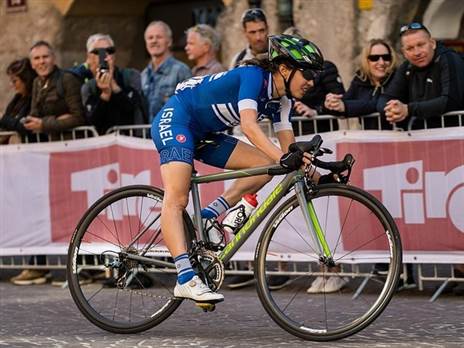 עומר שפירא | צילום: Wikimedia