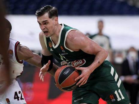 מול האקסית (Panagiotis Moschandreou/Euroleague Basketball via Getty Images)