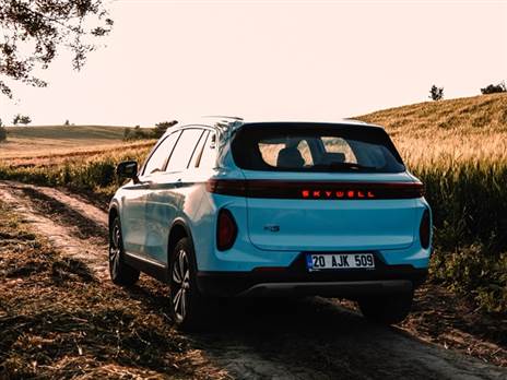 עוד מערכות בטיחות וממשק מולטימדיה חדש