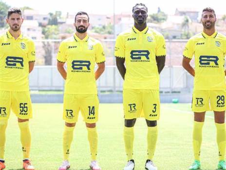 המדים החדשים (באדיבות בני ריינה)