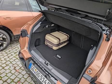 תא מטען גדול ושימושי