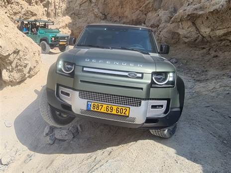 לנד רובר דיפנדר: חדש מול ישן