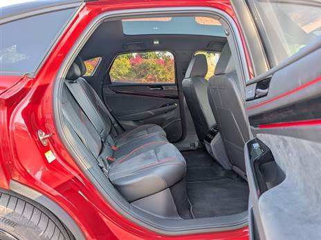 מאוד מרווח מאחור