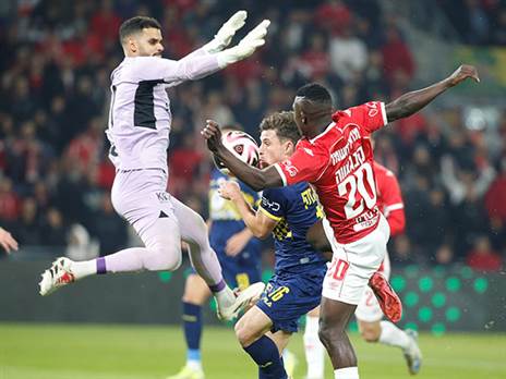 קנגווה, השחקן הטוב בליגה (אלן שיבר)