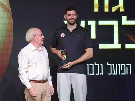 לביא. פרס אחרי פרס (אלן שיבר)