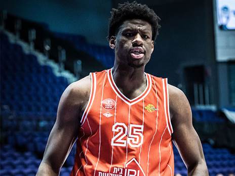 אוטורו. לא מצא יריב (עודד קרני)